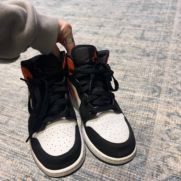 Jordan High Tops - Picture 2 of 4